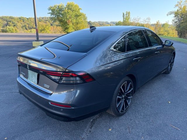 Used 2024 Honda Accord Touring image 2