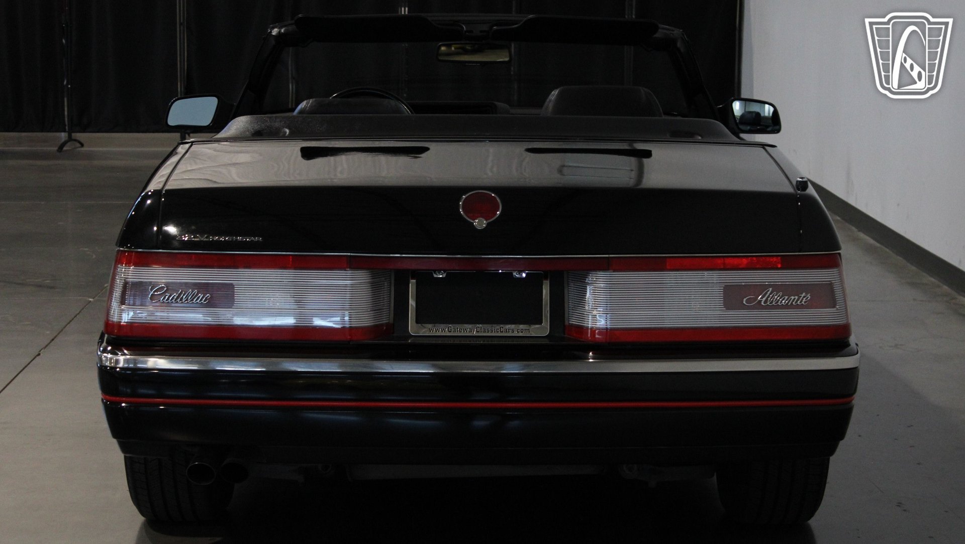 Used 1993 Cadillac Allante FWD image 18