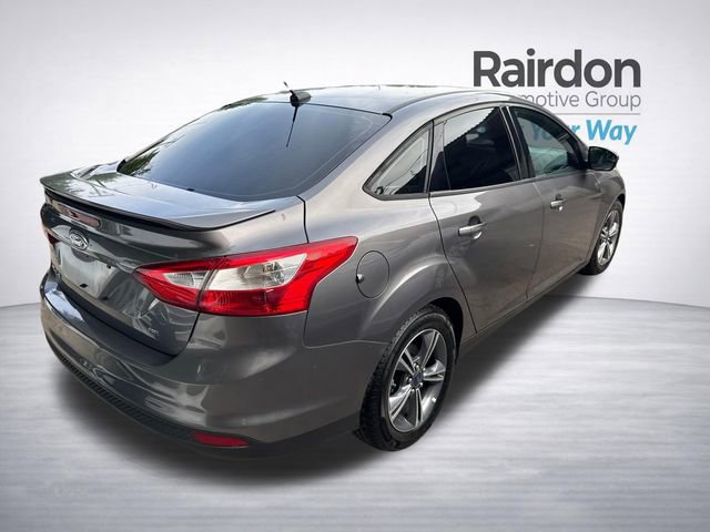 Used 2014 Ford Focus SE w/ SE Sport Package FWD image 7