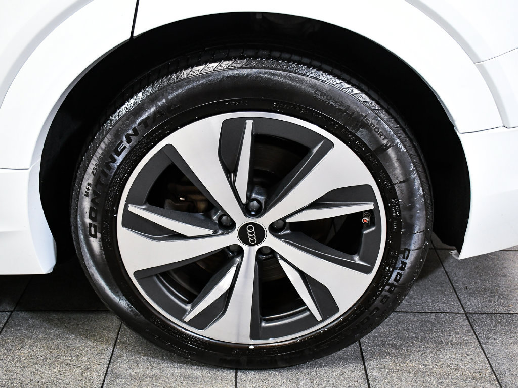 Used 2024 Audi Q8 e-tron Premium AWD/4WD image 8