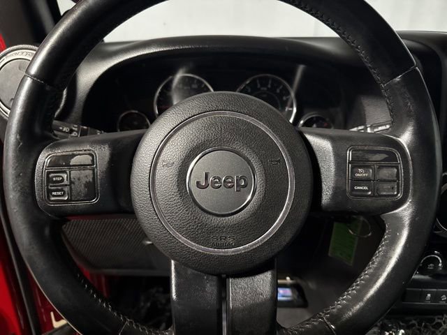 Used 2013 Jeep Wrangler Unlimited Sahara AWD/4WD image 14