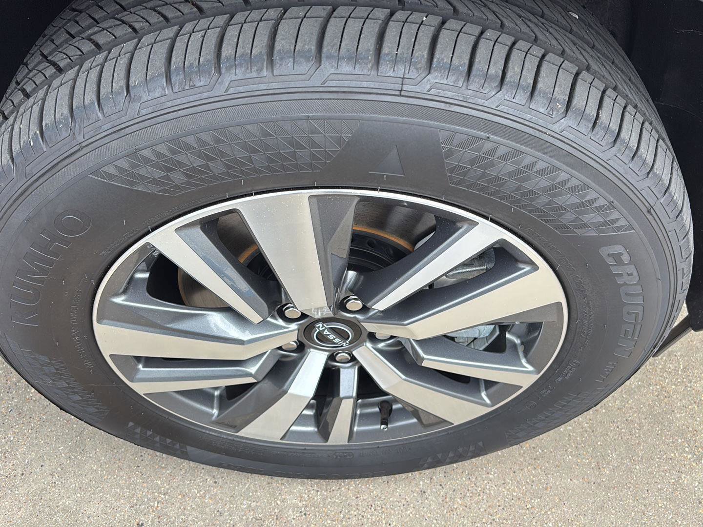 Used 2024 Nissan Pathfinder SL image 9