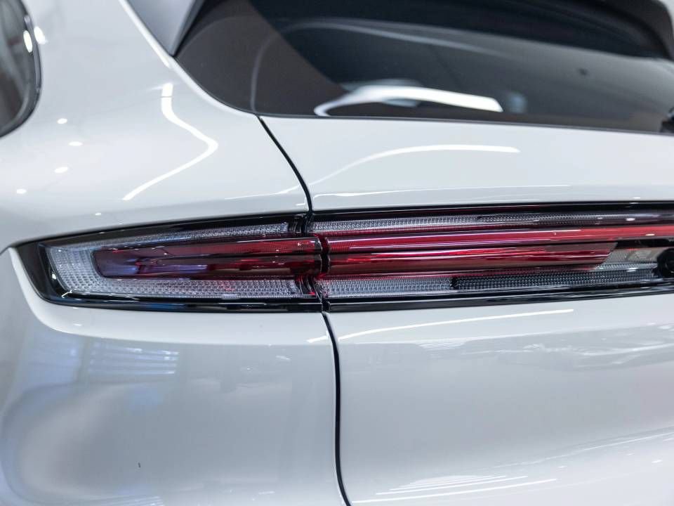 Certified 2026 Porsche Cayenne AWD/4WD image 52