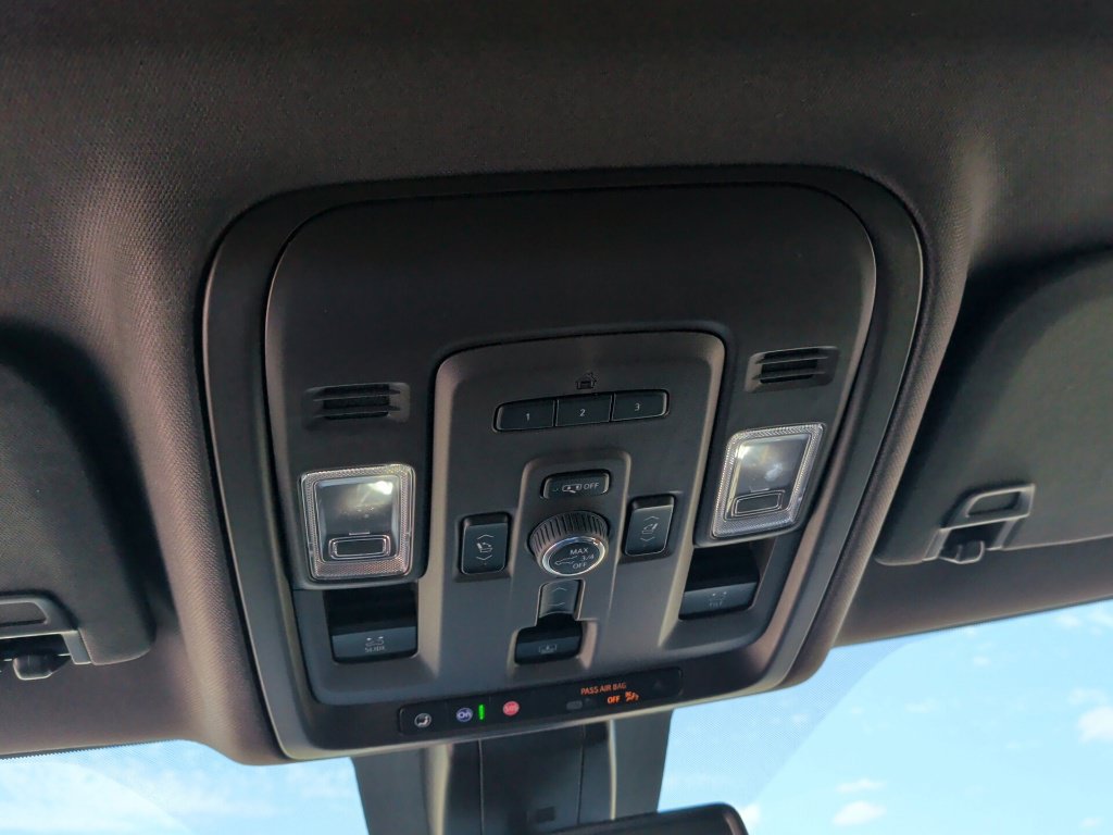 Used 2022 GMC Yukon Denali AWD/4WD image 23