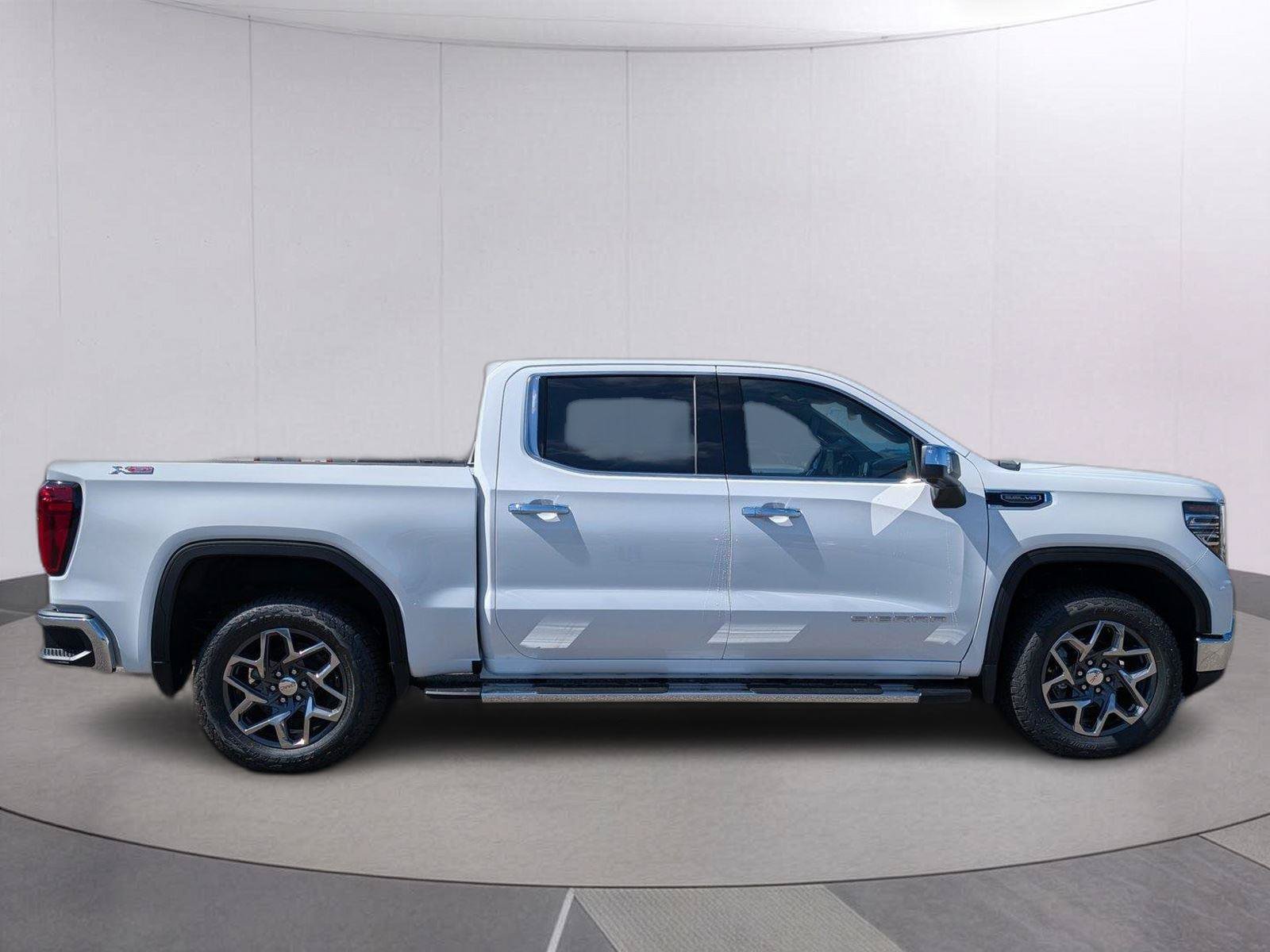 New 2026 GMC Sierra 1500 SLT w/ SLT Premium Plus Package AWD/4WD image 2