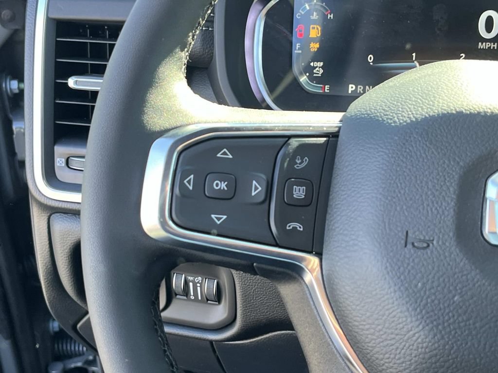 New 2026 RAM 2500 Laramie AWD/4WD image 24