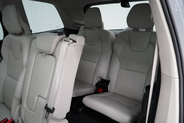 Used 2025 Volvo XC90 B6 Ultra w/ Lounge Package AWD/4WD image 49