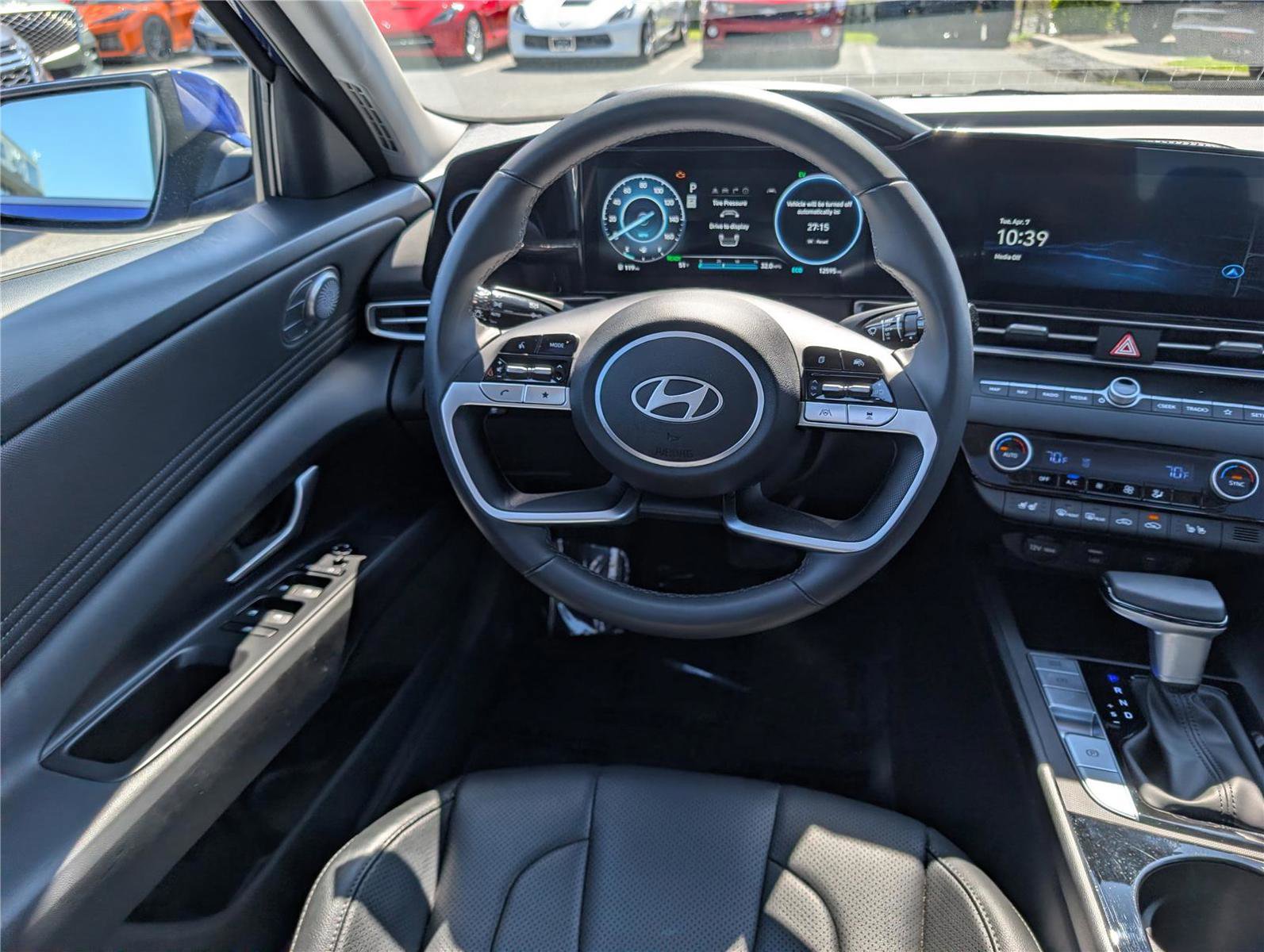 Used 2025 Hyundai Elantra Limited FWD image 16