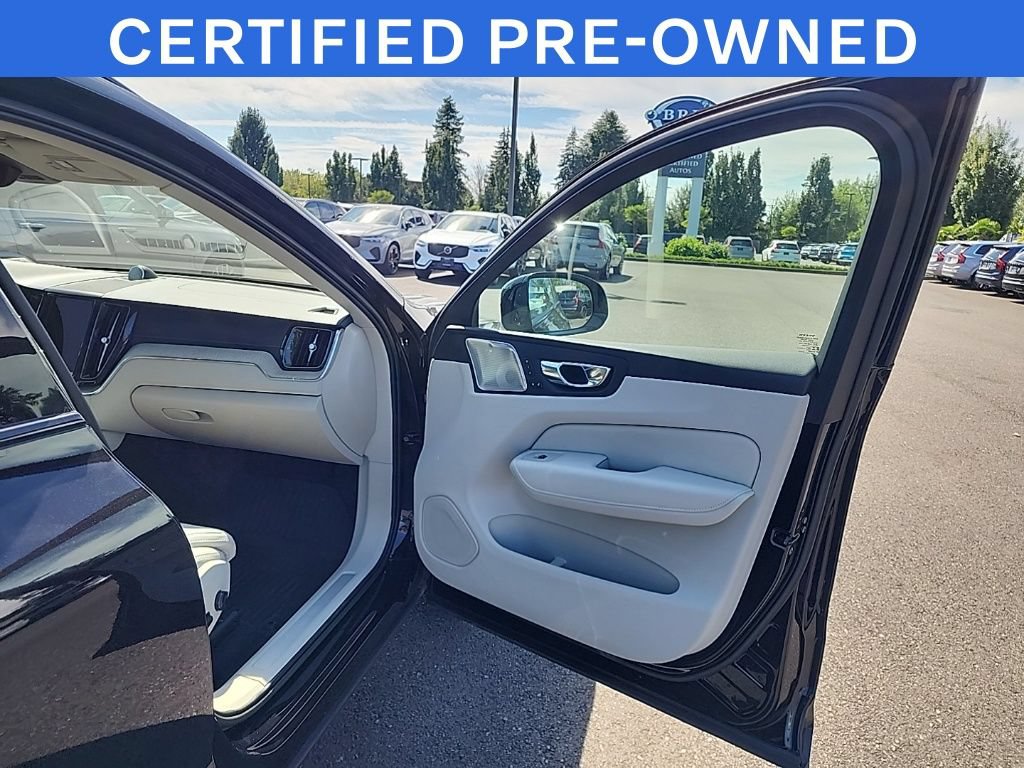 Certified 2023 Volvo XC60 T8 Ultimate w/ Climate Package AWD/4WD image 19