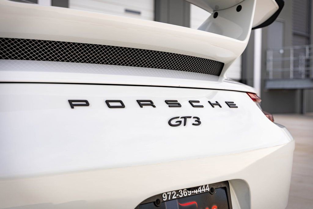 Used 2018 Porsche 911 GT3 RWD image 14