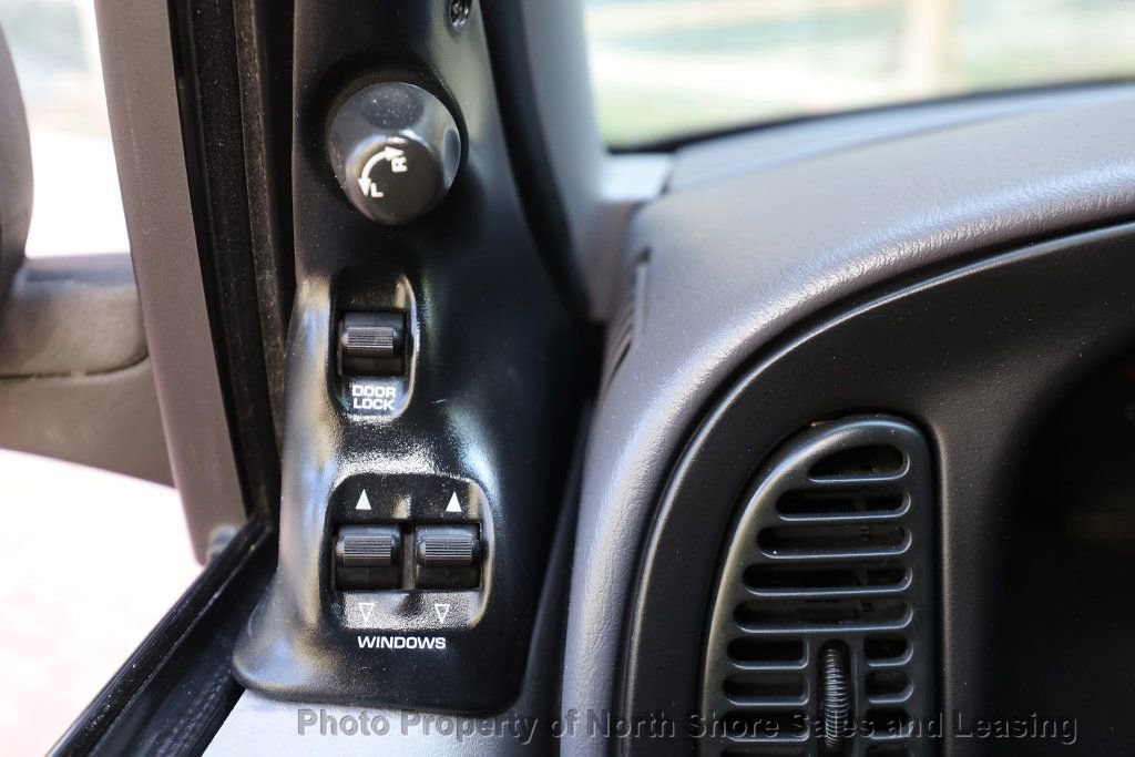 Used 1998 Dodge B1500 image 51