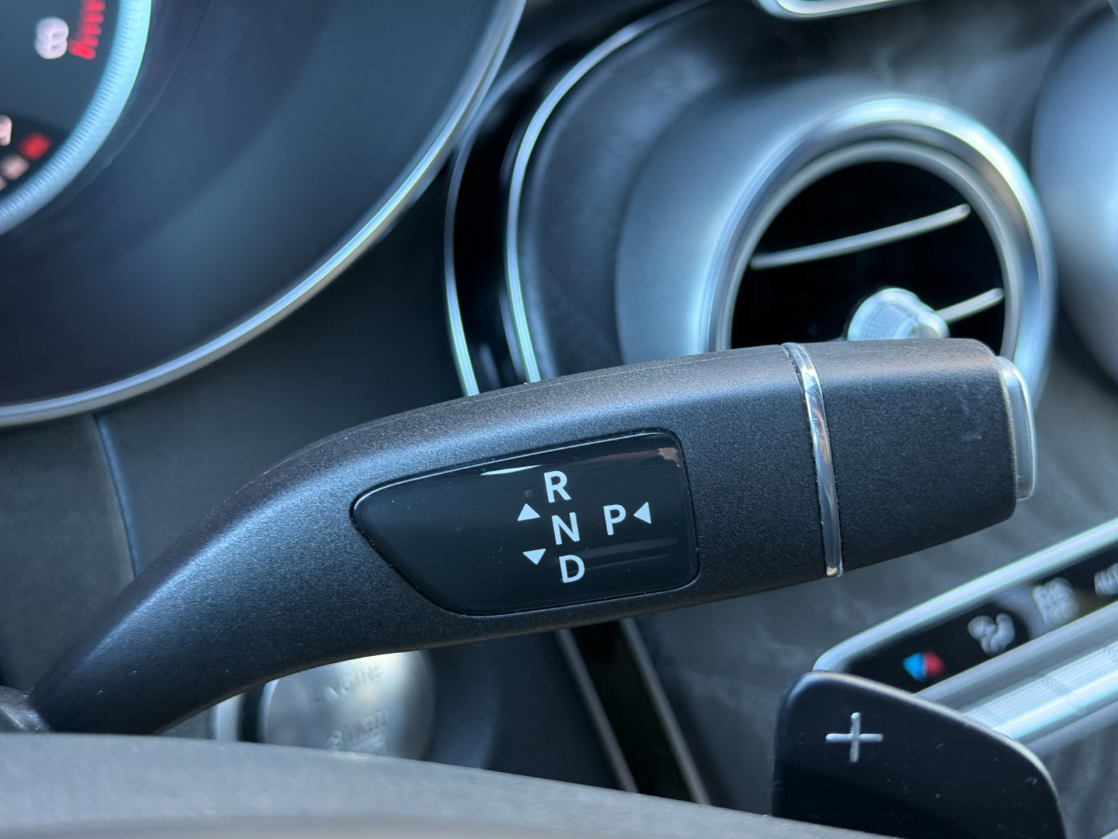Used 2018 Mercedes-Benz GLC 300 4MATIC image 21