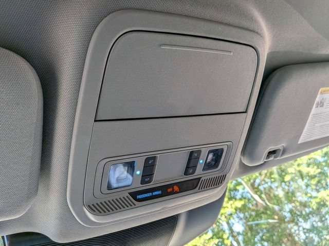 Used 2022 Ford Explorer XLT w/ Equipment Group 202A RWD image 23