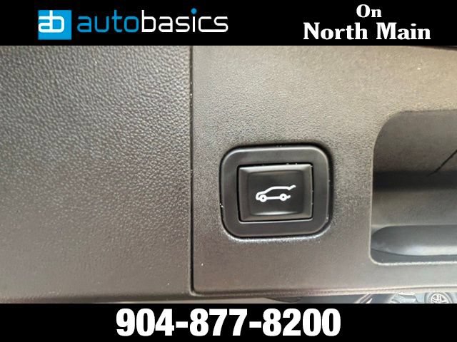Used 2017 Cadillac XT5 FWD image 26