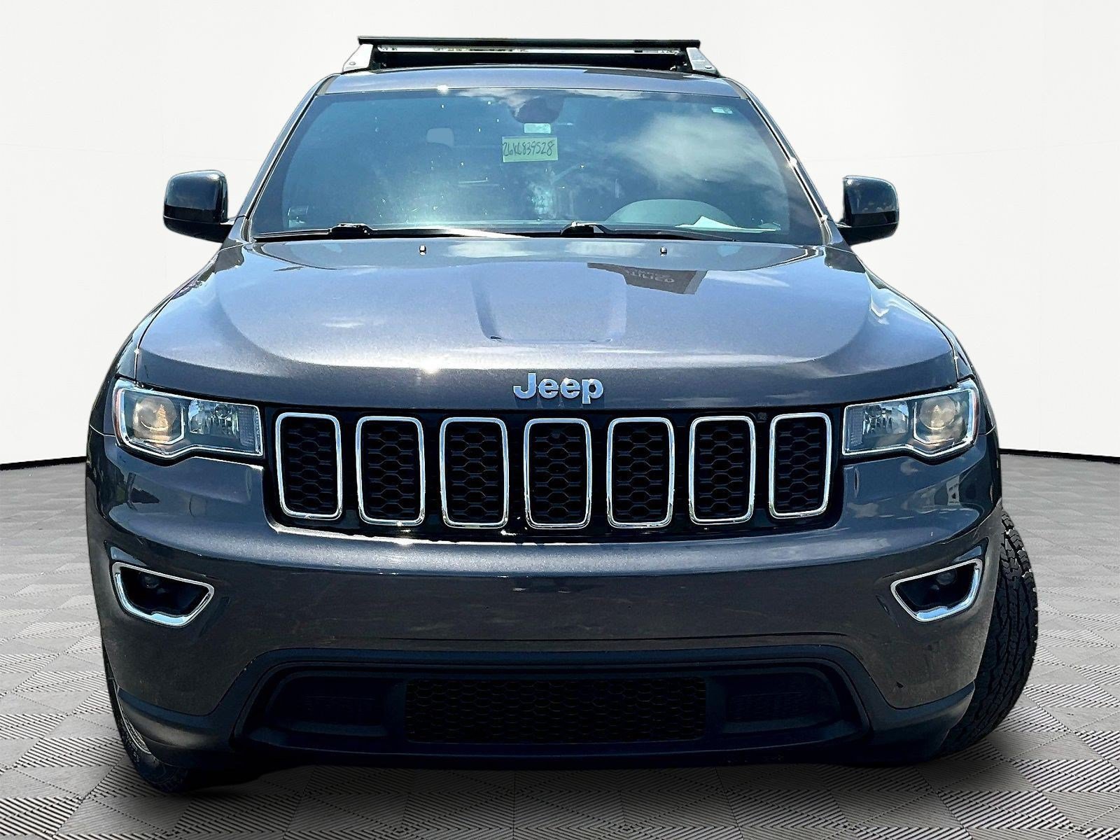 Used 2019 Jeep Grand Cherokee Laredo w/ Laredo X Package RWD image 2