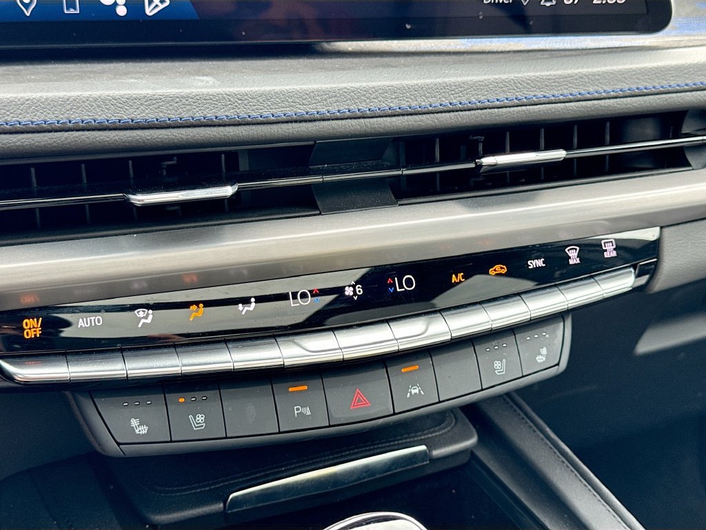 Used 2024 Cadillac XT4 Sport AWD/4WD image 15