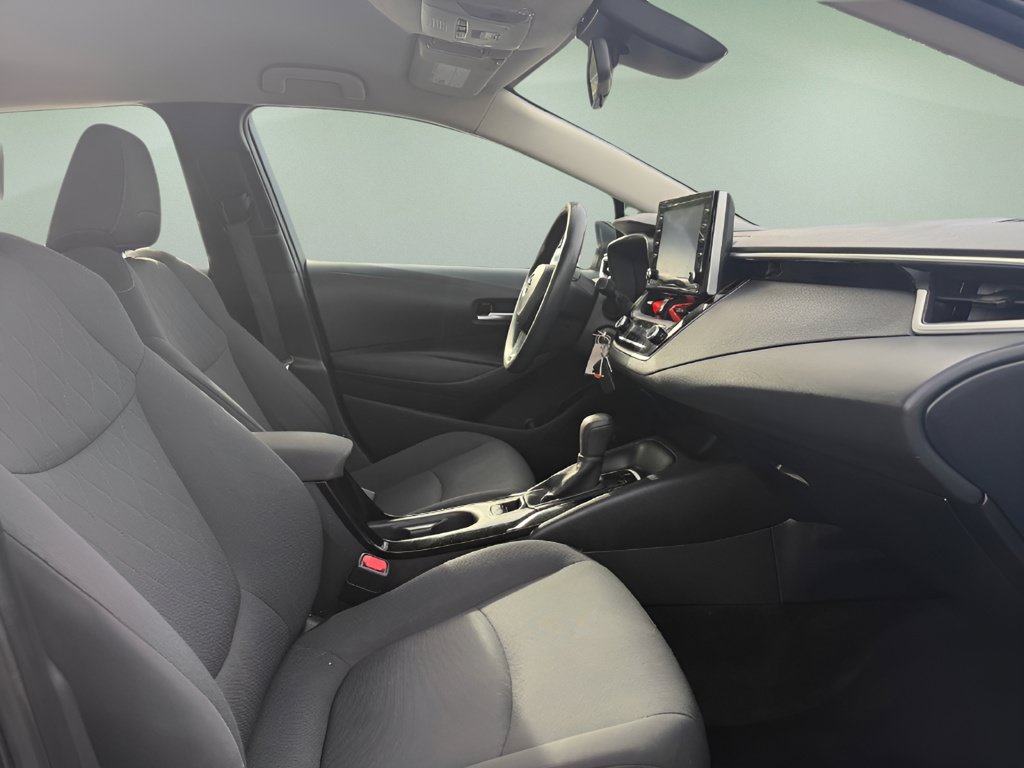 Used 2021 Toyota Corolla LE FWD image 15