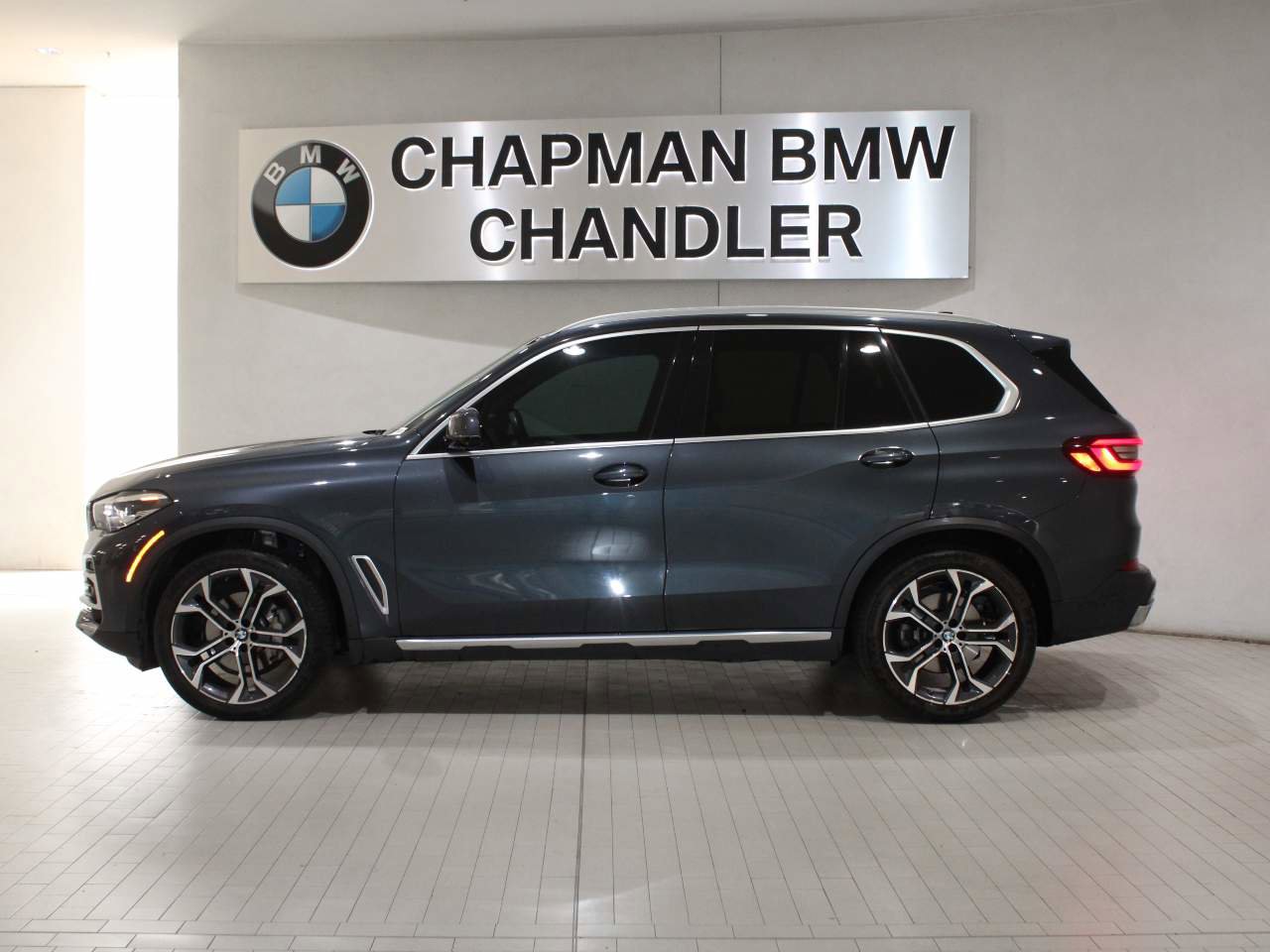 Certified 2022 BMW X5 sDrive40i w/ Premium Package RWD image 3
