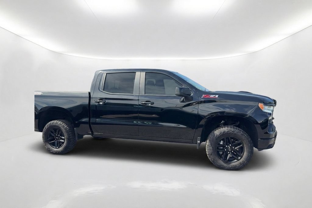 Used 2024 Chevrolet Silverado 1500 LT Trail Boss w/ Convenience Package II AWD/4WD image 4