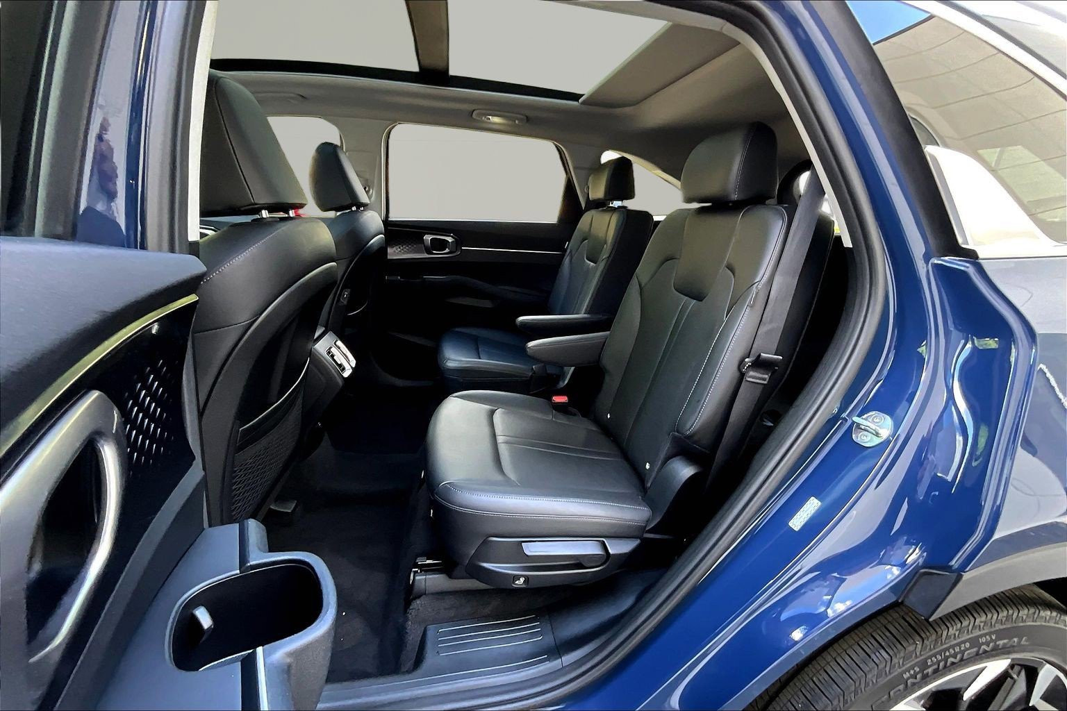 Used 2024 Kia Sorento EX w/ Panoramic Sunroof Package FWD image 22