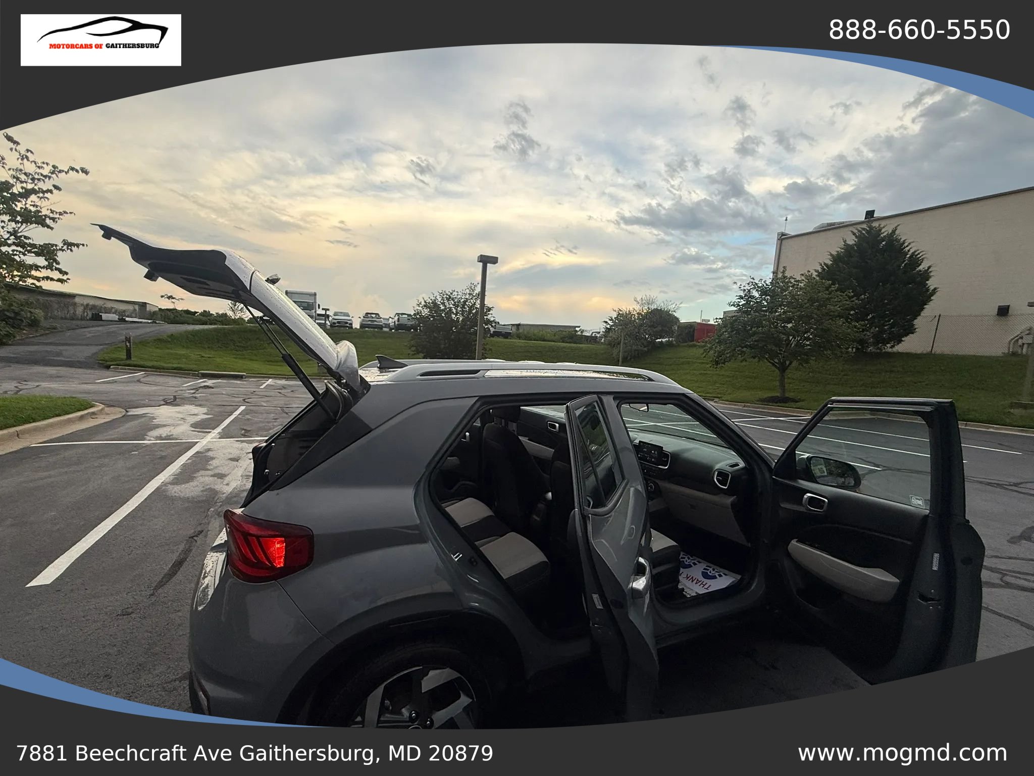 Used 2021 Hyundai Venue SEL w/ Cargo Package FWD image 32