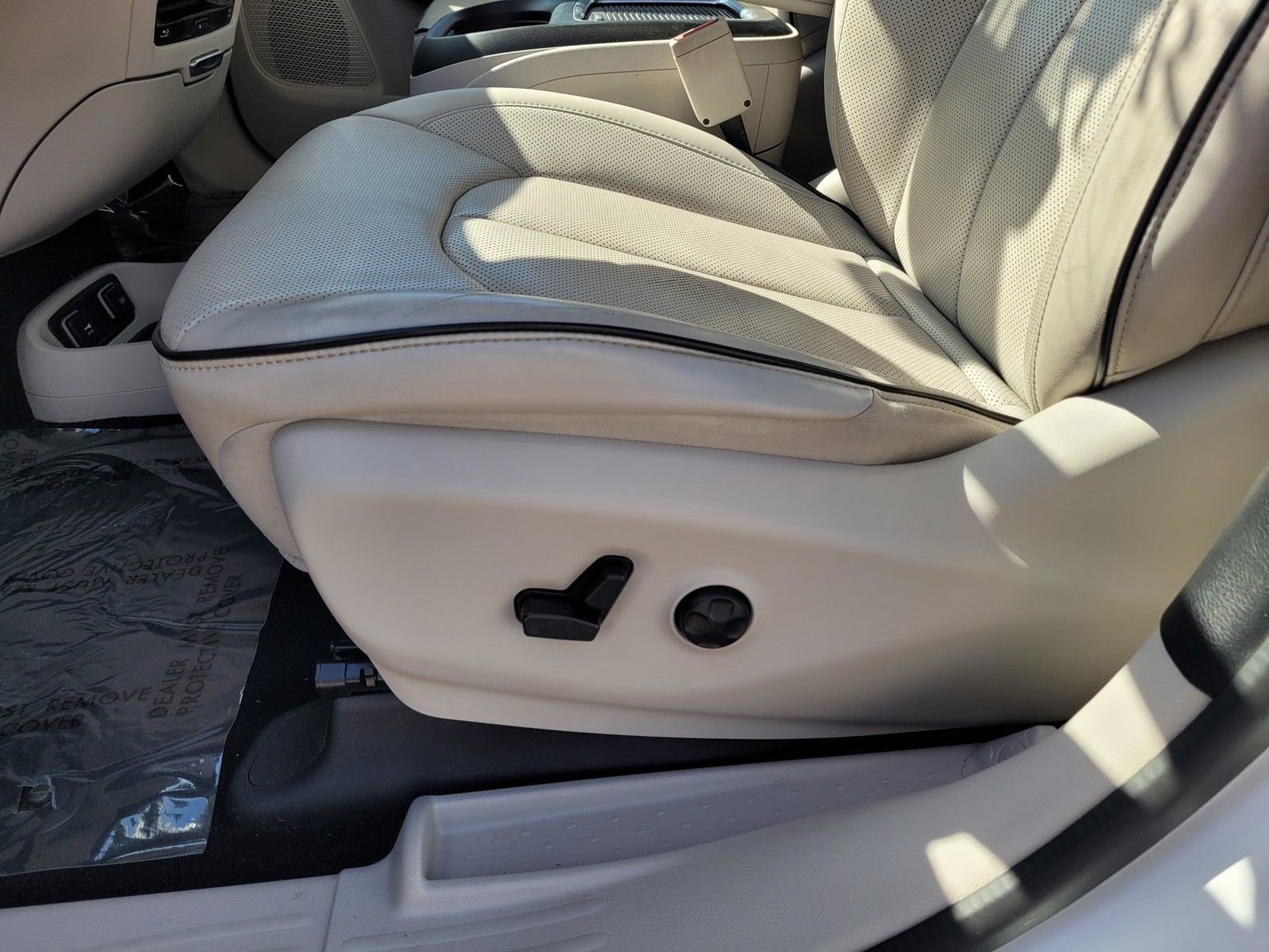 Used 2018 Chrysler Pacifica Limited w/ Advanced Safetytec Group image 11