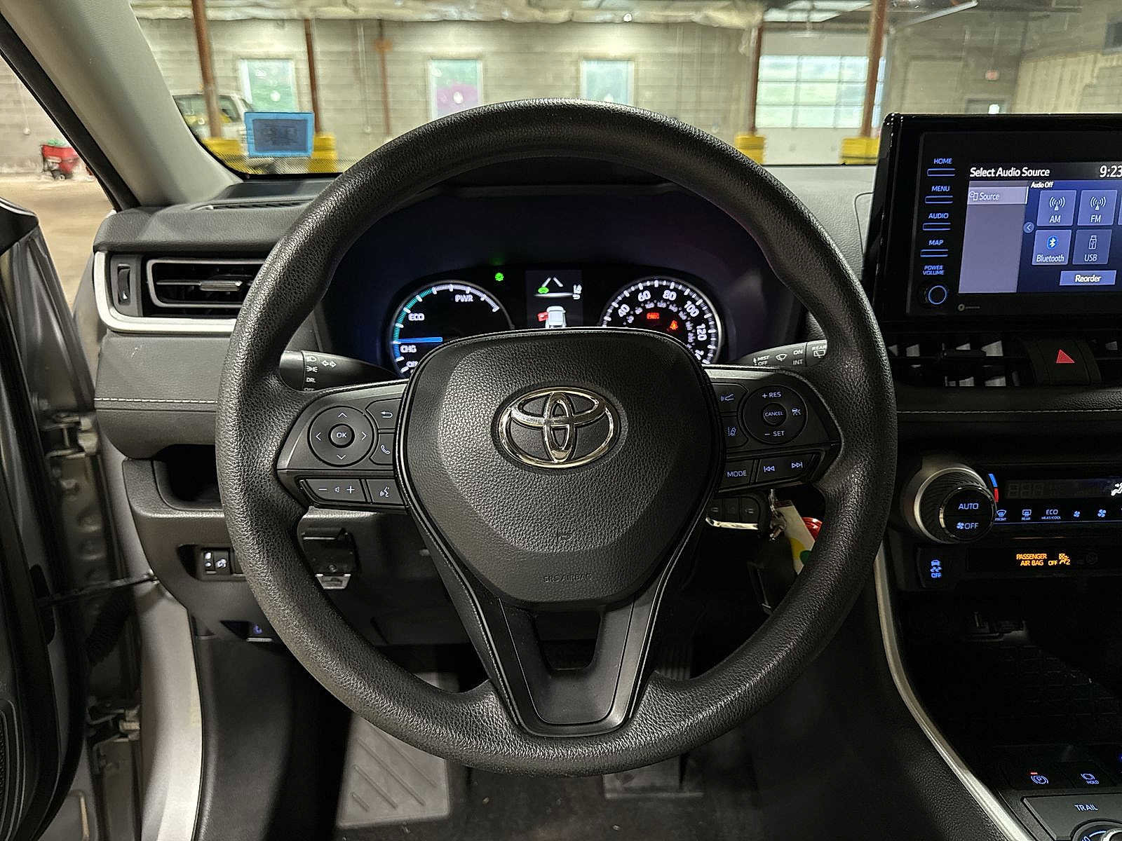 Certified 2022 Toyota RAV4 LE image 18