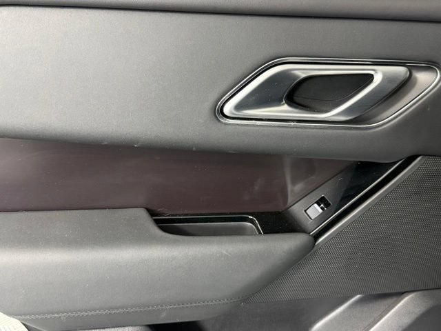 Certified 2026 Land Rover Range Rover Velar Dynamic SE AWD/4WD image 24