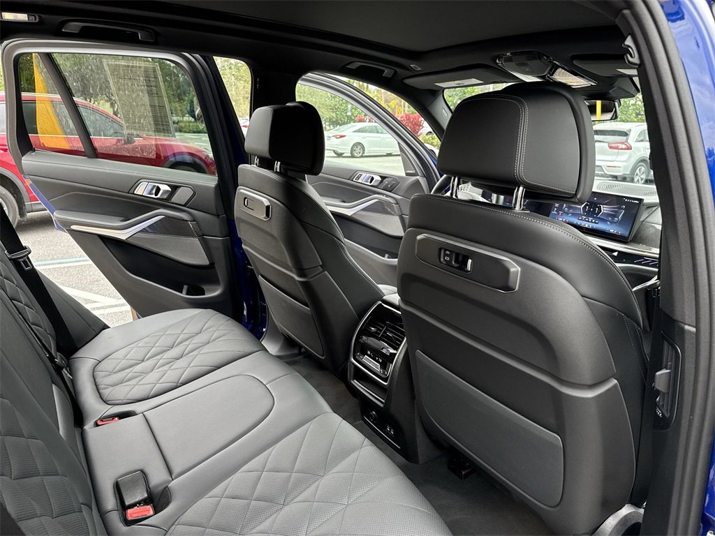Used 2026 BMW X5 M60i image 34
