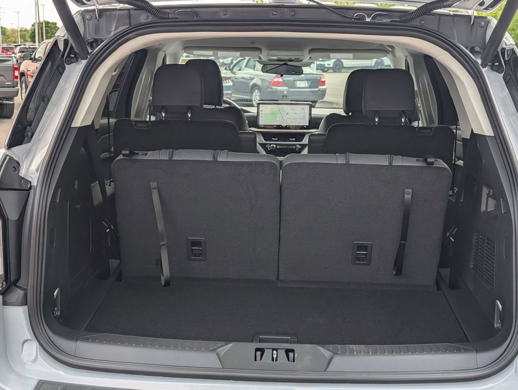 New 2026 Ford Explorer Active w/ Active Comfort Package AWD/4WD image 7