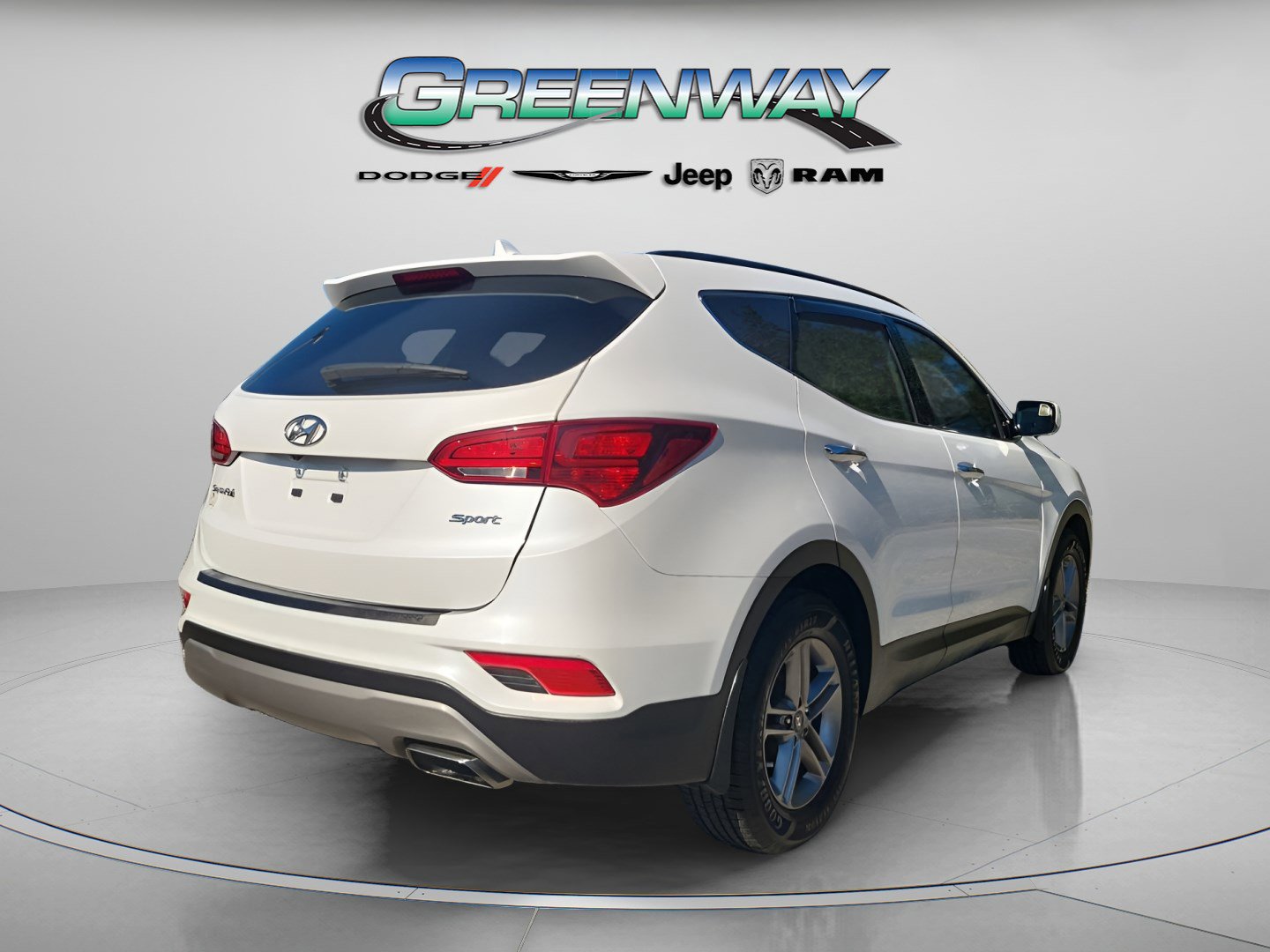 Used 2017 Hyundai Santa Fe Sport image 4