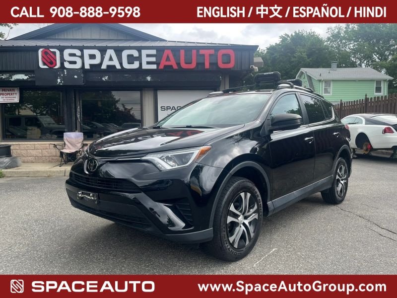 Used 2018 Toyota RAV4 LE w/ All Weather Liner Package