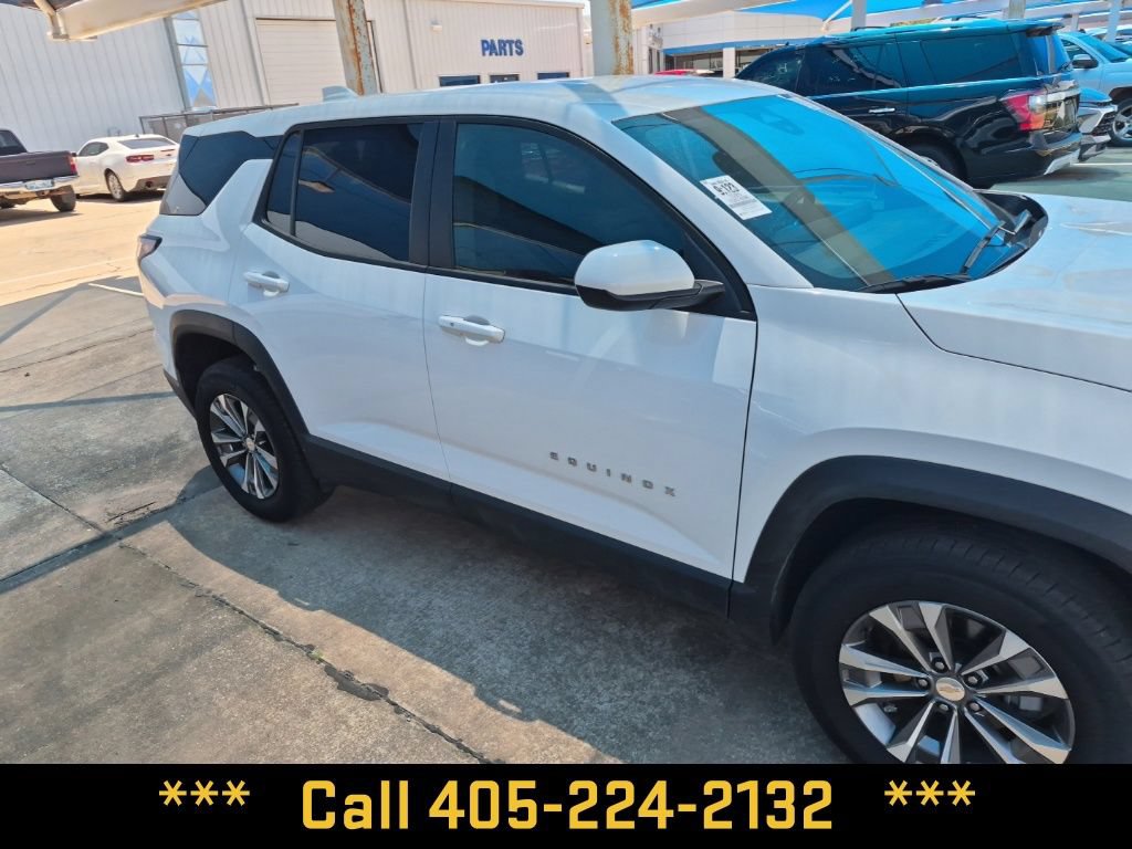 Used 2025 Chevrolet Equinox LT AWD/4WD image 14