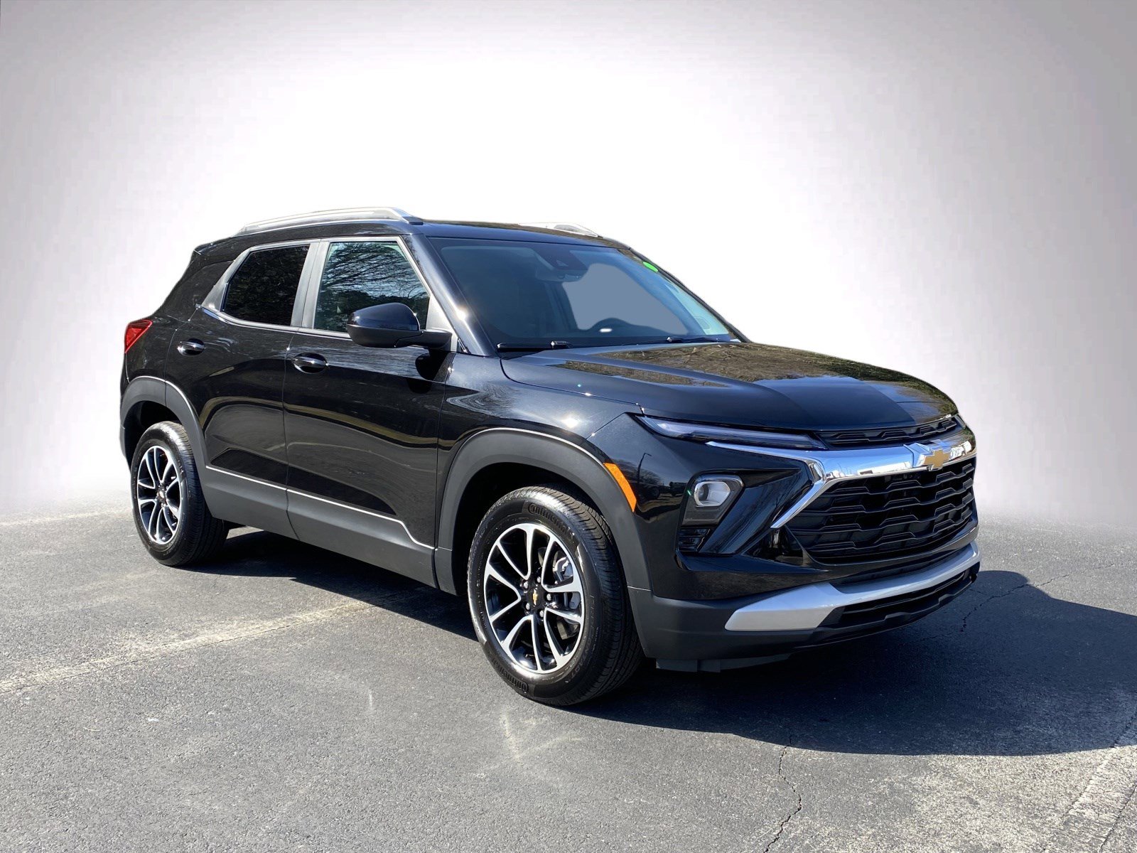 Used 2026 Chevrolet TrailBlazer LT w/ Convenience Package image 2