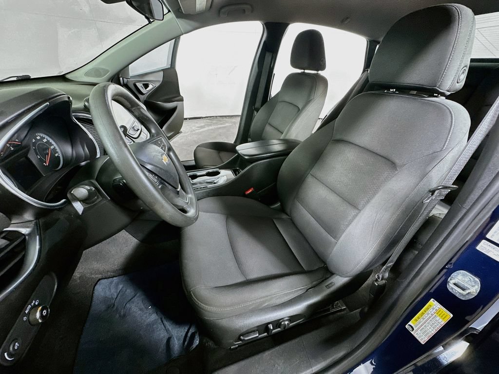 Used 2020 Chevrolet Malibu LT FWD image 15