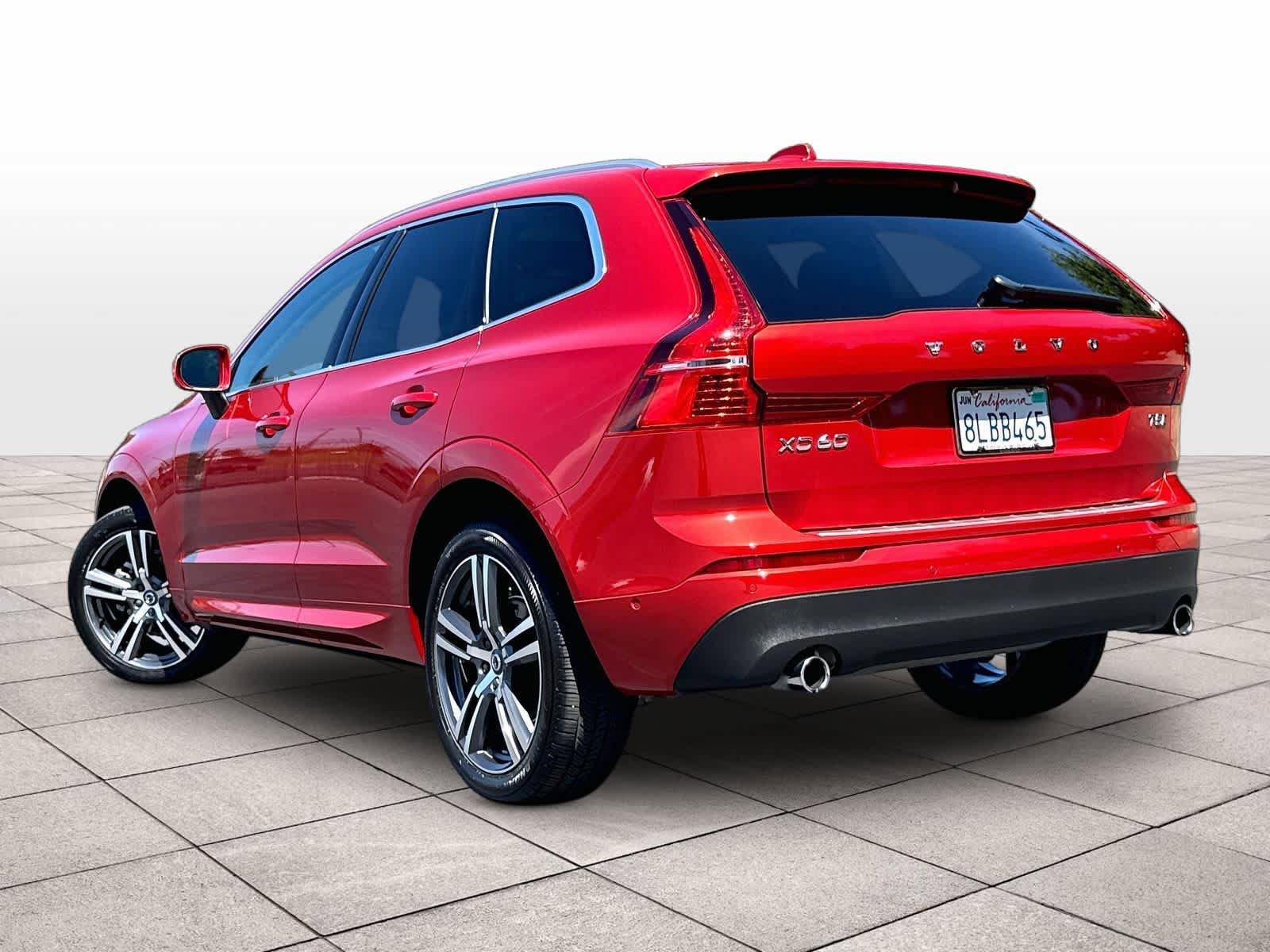 Used 2019 Volvo XC60 T5 Momentum w/ Multimedia Package AWD/4WD image 15