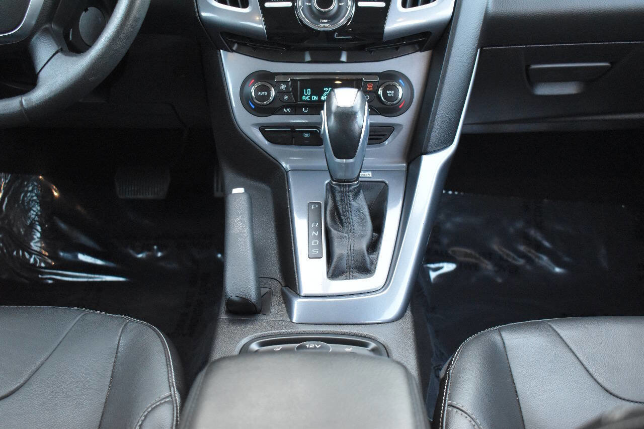 Used 2014 Ford Focus Titanium image 32