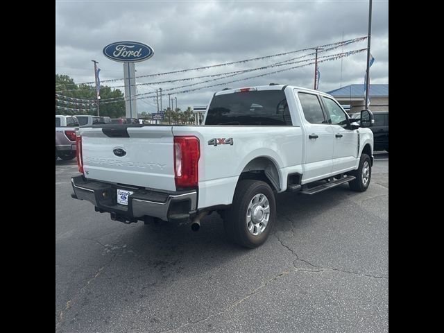 Used 2024 Ford F250 XLT AWD/4WD image 2