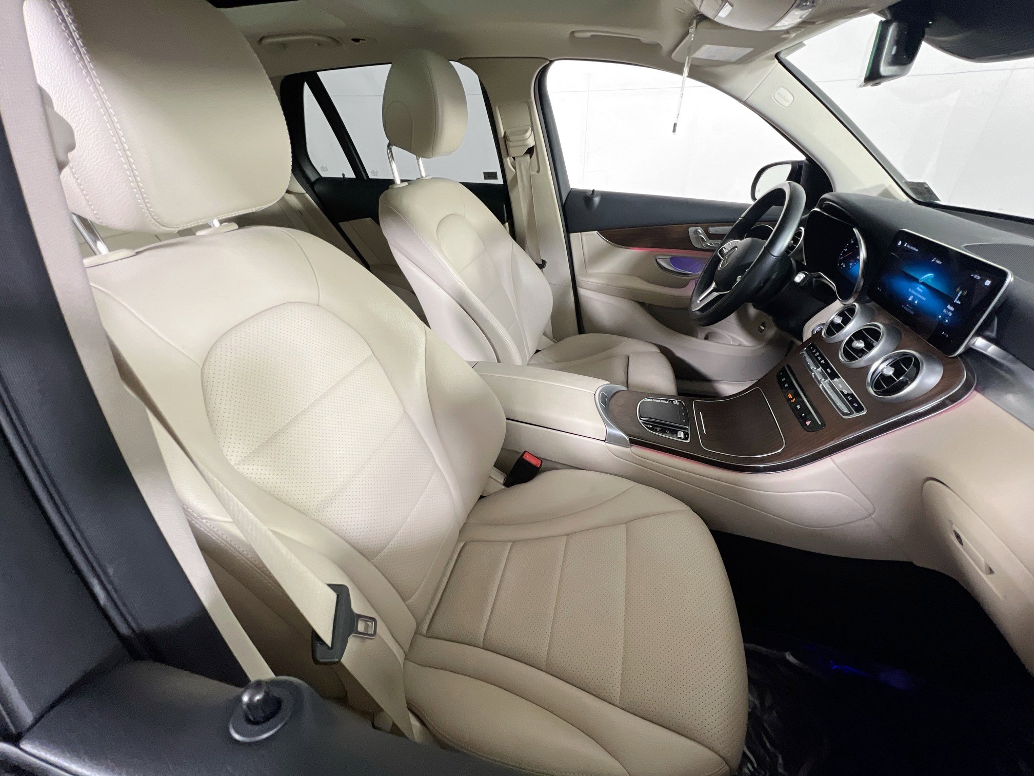 Used 2022 Mercedes-Benz GLC 300 4MATIC image 27