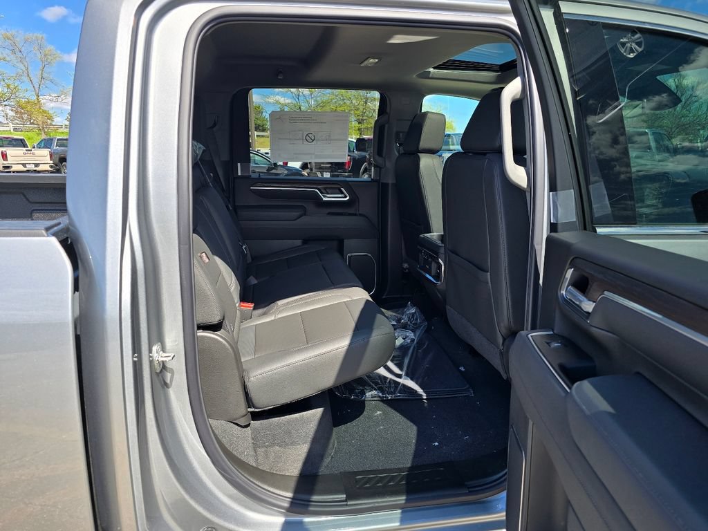 Certified 2026 GMC Sierra 3500 SLT w/ SLT Premium Package AWD/4WD image 33