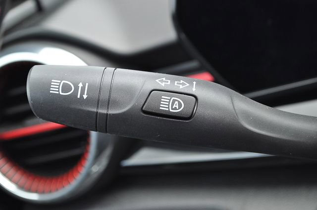 Used 2025 Chevrolet Trax RS w/ Driver Confidence Package image 34