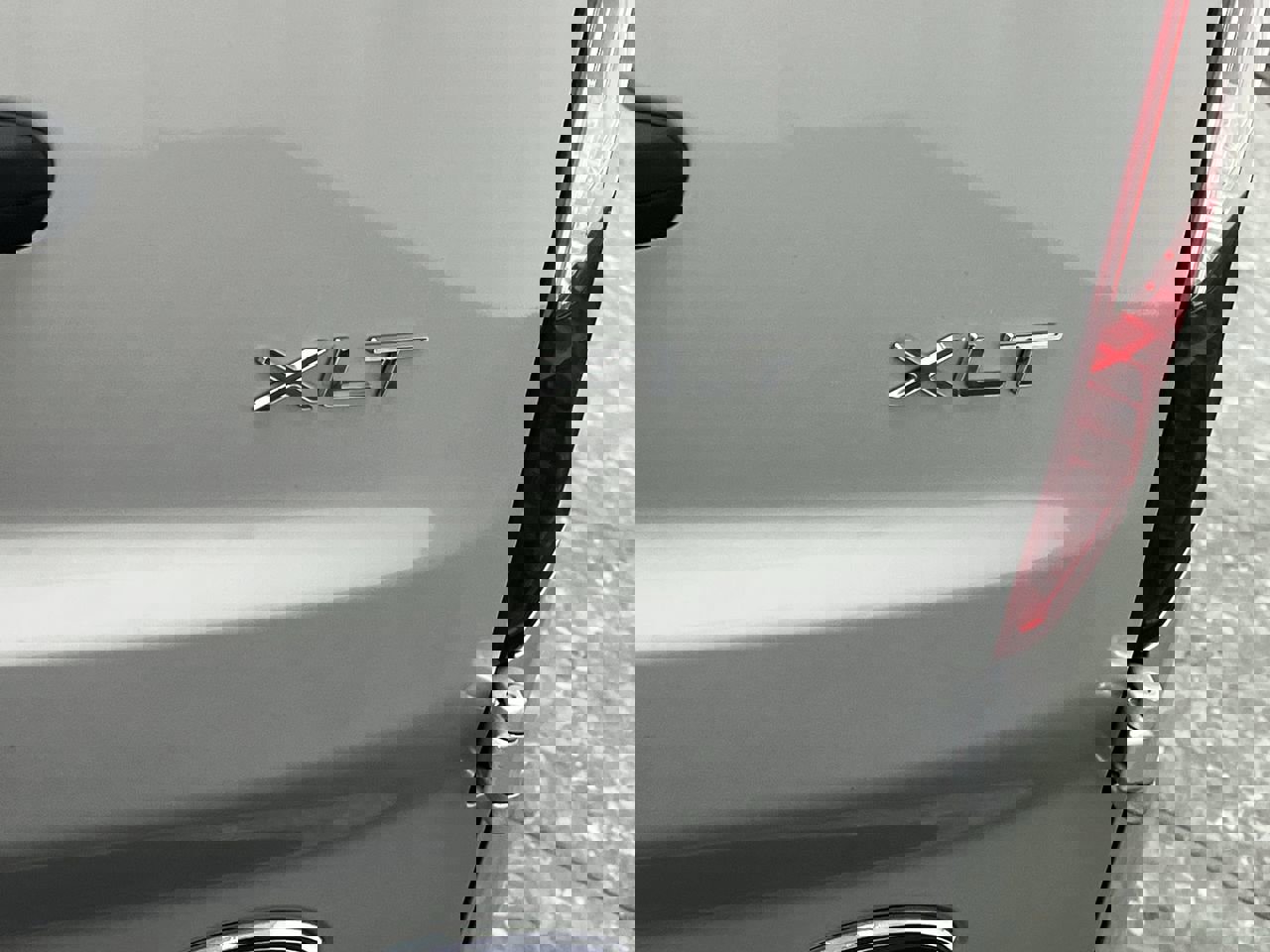 Certified 2023 Ford Transit Connect XLT image 23