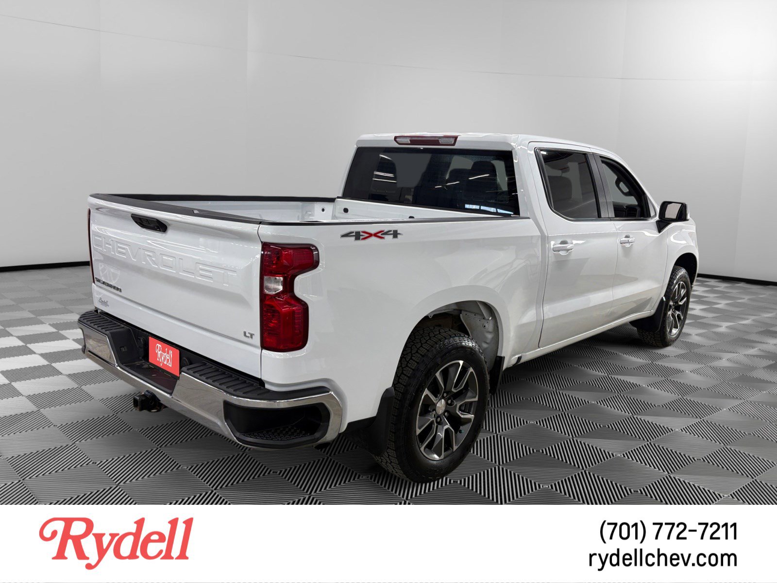 Used 2022 Chevrolet Silverado 1500 LT AWD/4WD image 5