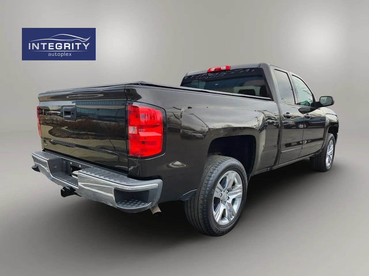 Used 2018 Chevrolet Silverado 1500 LT w/ All Star Edition AWD/4WD image 3
