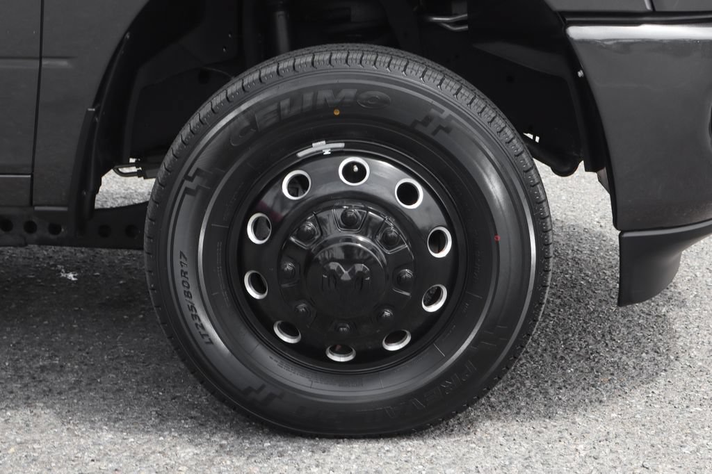 Used 2024 RAM 3500 Laramie w/ Night Edition AWD/4WD image 46