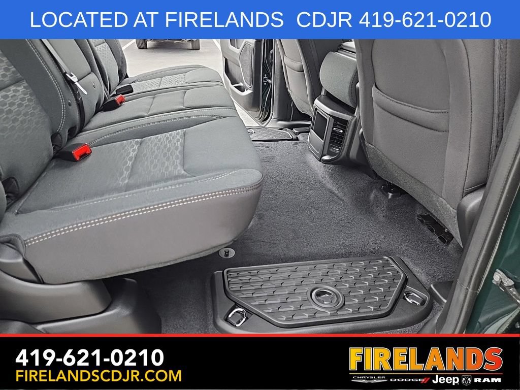 New 2026 RAM 1500 4x4 Crew Cab image 26