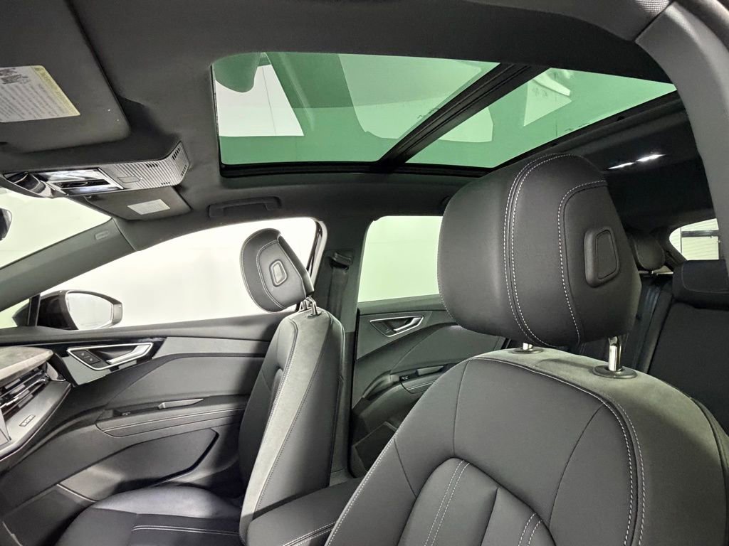 Used 2024 Audi Q4 e-tron Premium Plus w/ Premium Plus image 24