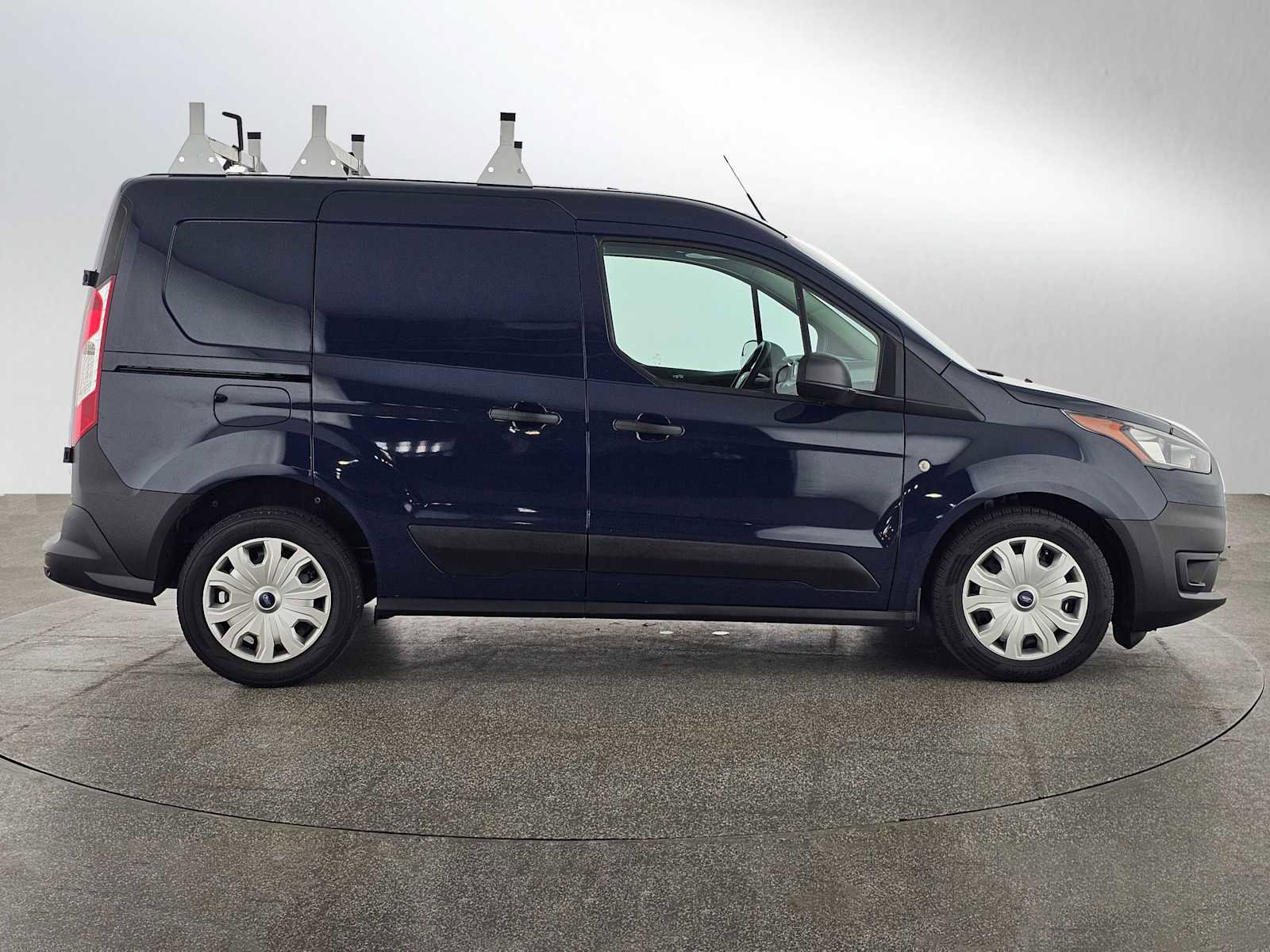 Used 2023 Ford Transit Connect XL image 2
