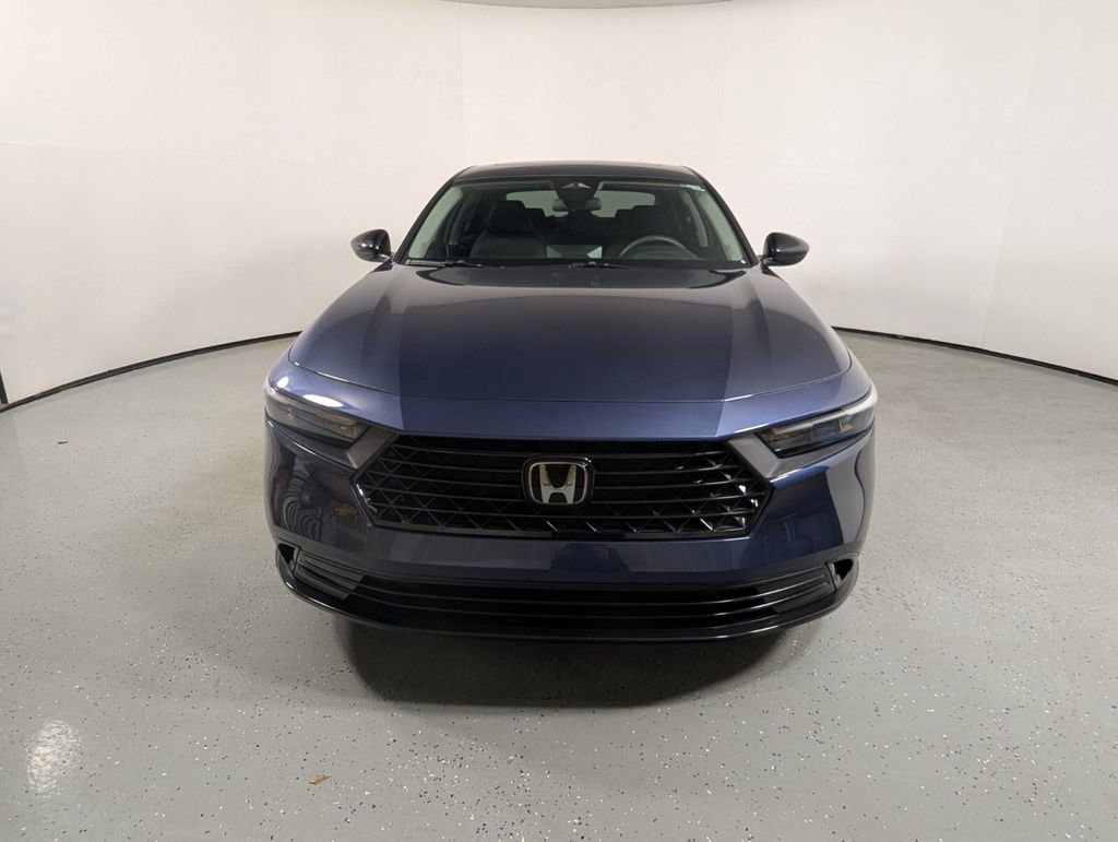 Used 2025 Honda Accord SE image 2