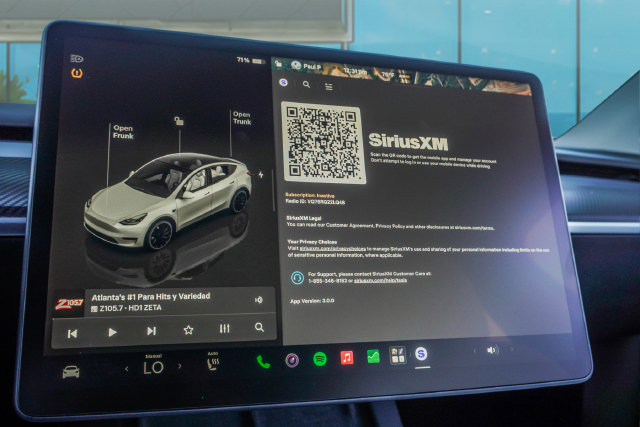 Used 2022 Tesla Model Y Performance AWD/4WD image 16
